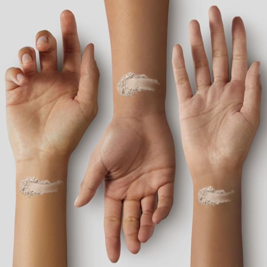 REVLON Photoready Translucent Powder 001 pressed3